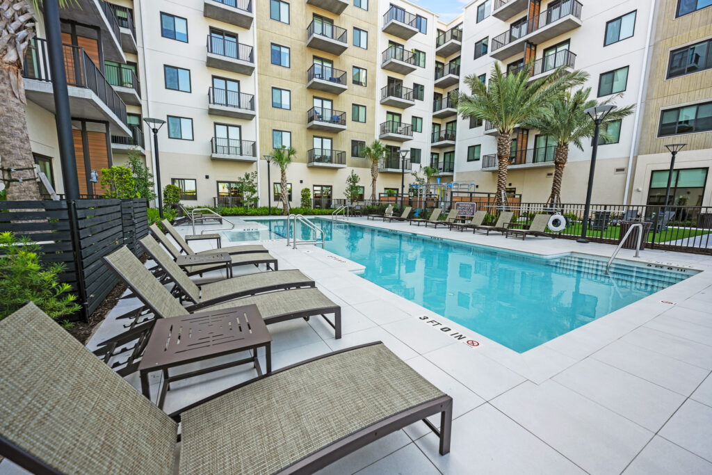 Luna Pool Courtyard